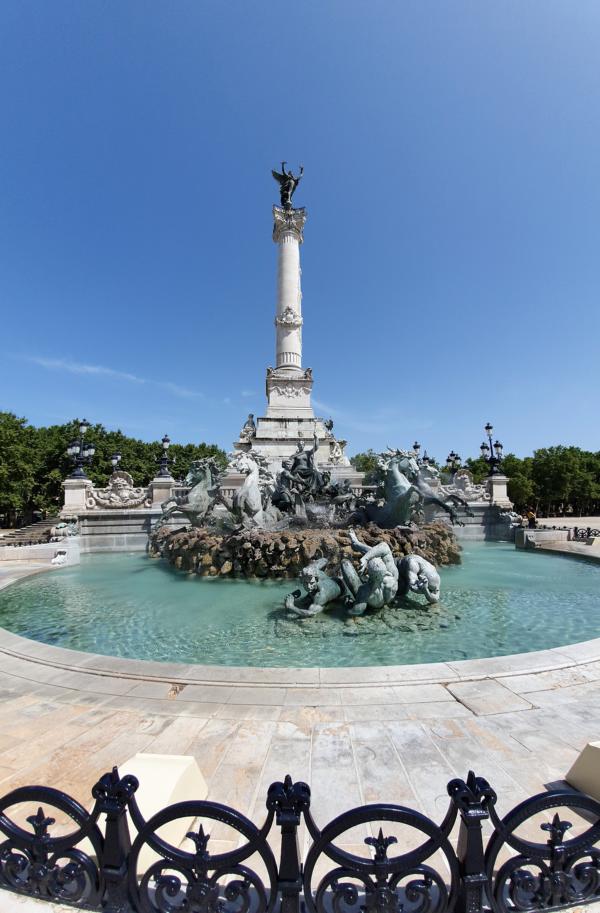 Das Monument aux Girondins (Säule mit Engelsstatue)