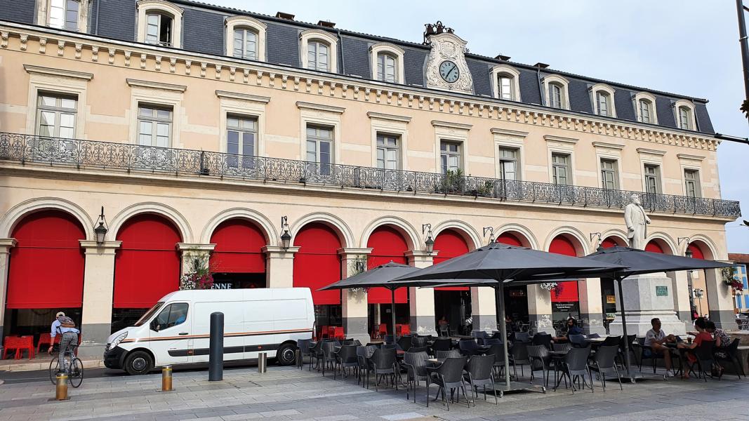 Marktplatz in Castres