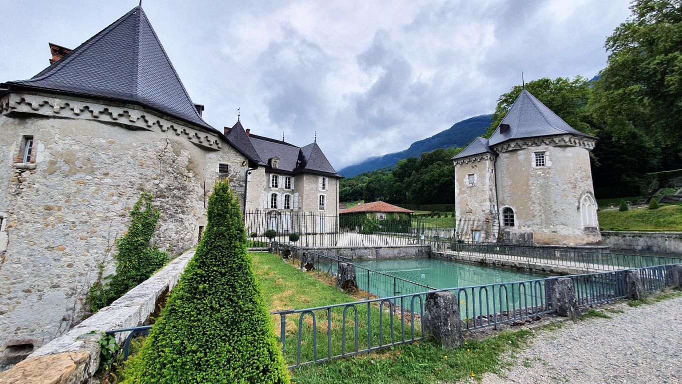 Blick auf die italienische Wassertreppe