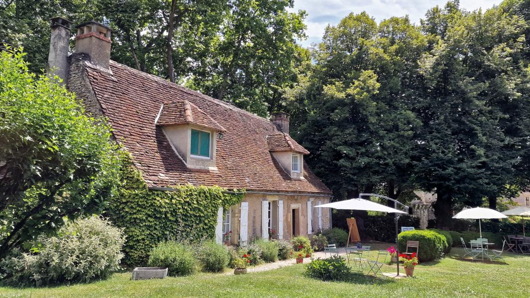 Teehaus, das zum Chateau et Jardins de Losse gehört.