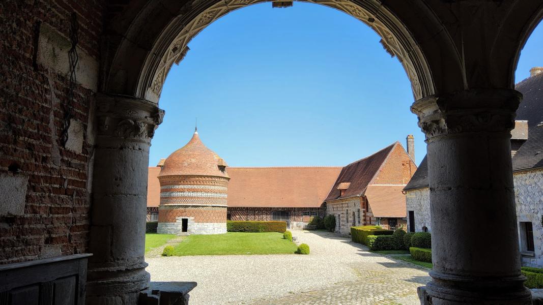 Blick auf den Taubenturm