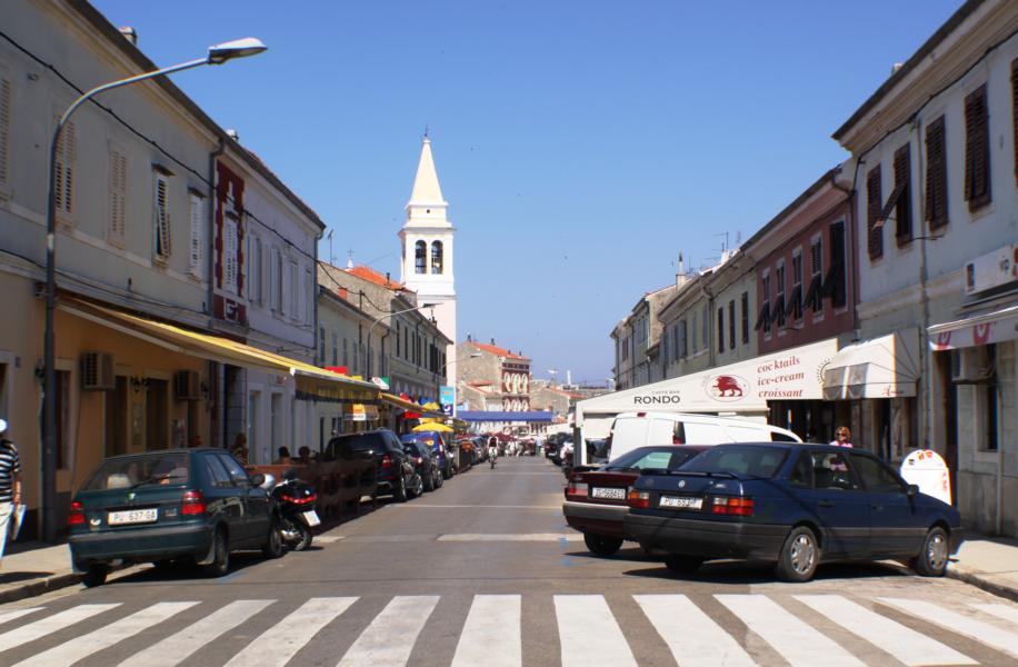 Auf dem Weg zum Hauptplatz der Stadt.