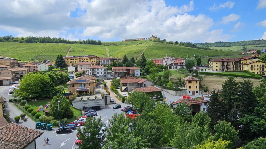 Blick auf einen Teil von Barolo