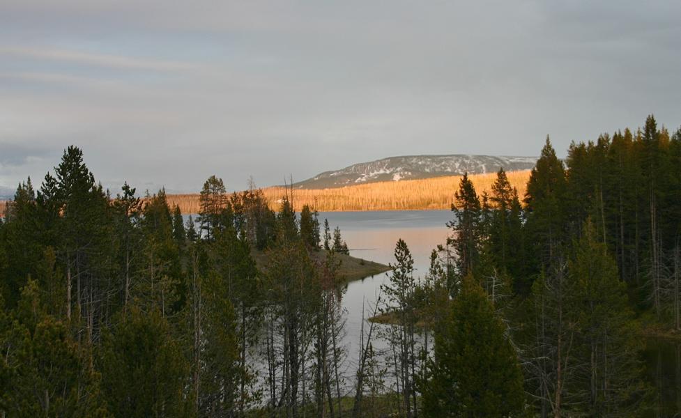 An den Seen des Teton - Nationalparks ist völlige Ruhe eingezogen. 