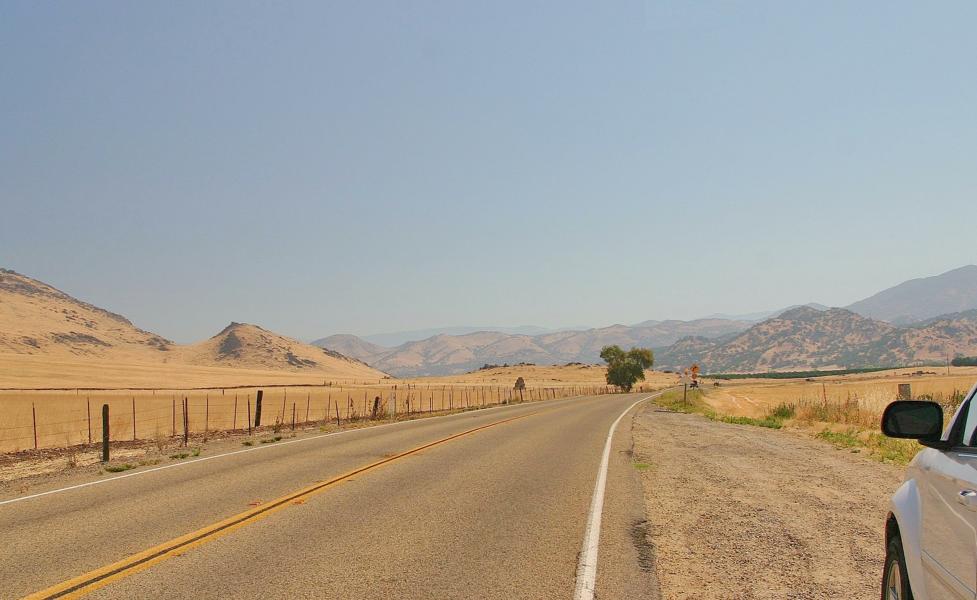 Auf der Fahrt von Fresno in den Kings Canyon Nationalpark.