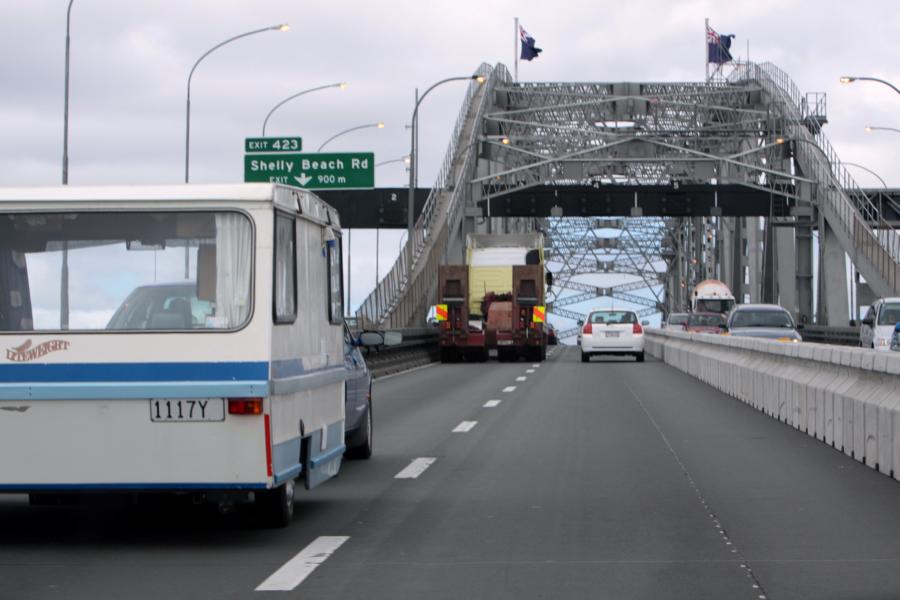 Hafenbrücke in Auckland.