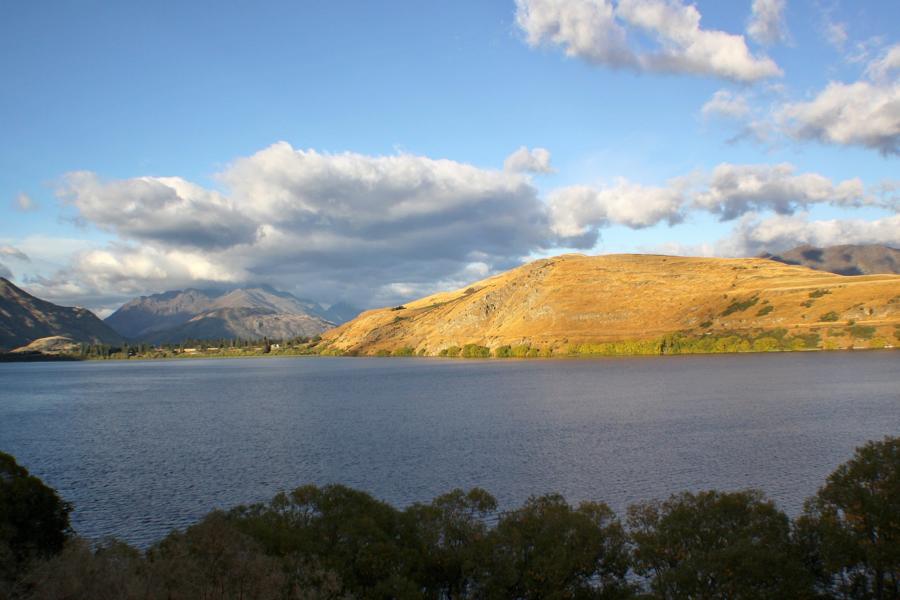 In den Morgenstunden am Lake Wakaputi.