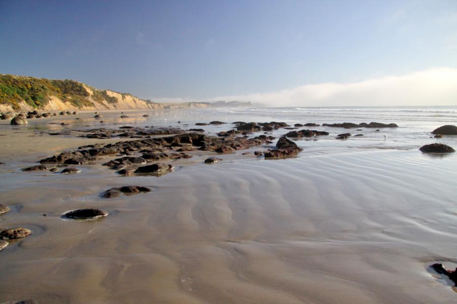 Der Strand ist breit und gut zu belaufen.