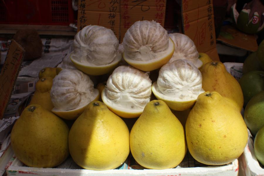 Um 1970 entstand in Israel durch erneutes Kreuzen von Pampelmuse (Citrus maxima) und Grapefruit (Citrus paradisi) die Pomelo-Frucht. Sie wurde 1974 erstmals in Deutschland verkauft. Inzwischen wird sie auch in Südostasien und China kultiviert.