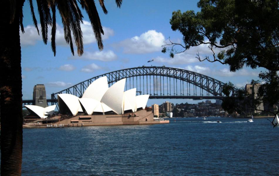 Opernhaus und Hafenbrücke von Sydney.