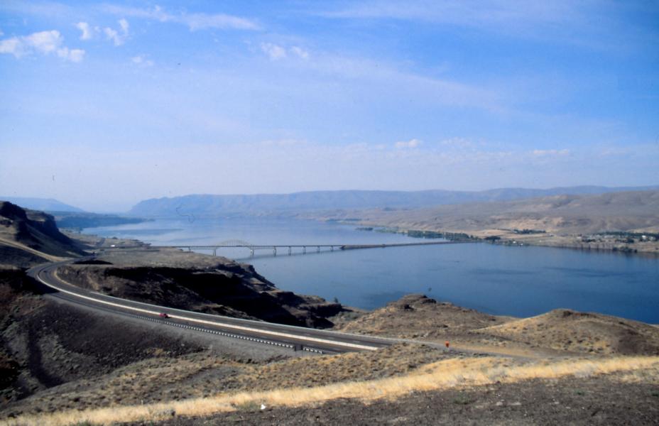 Auf der Strecke zum Glacier-Nationalpark fuhren wir über den Columbia River-Staudamm, der im Bundesstaat Montana liegt. 