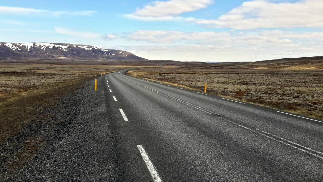 Straße zwischen Pingvellir und Geyser