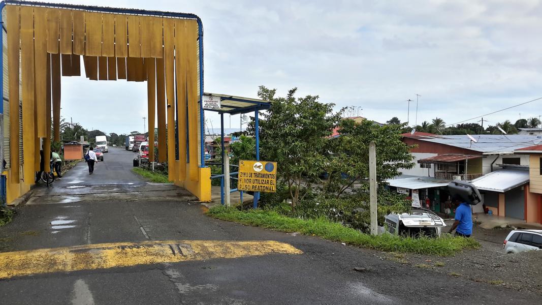 Gepäcktransport zum Shuttle Bus nach Cahuita